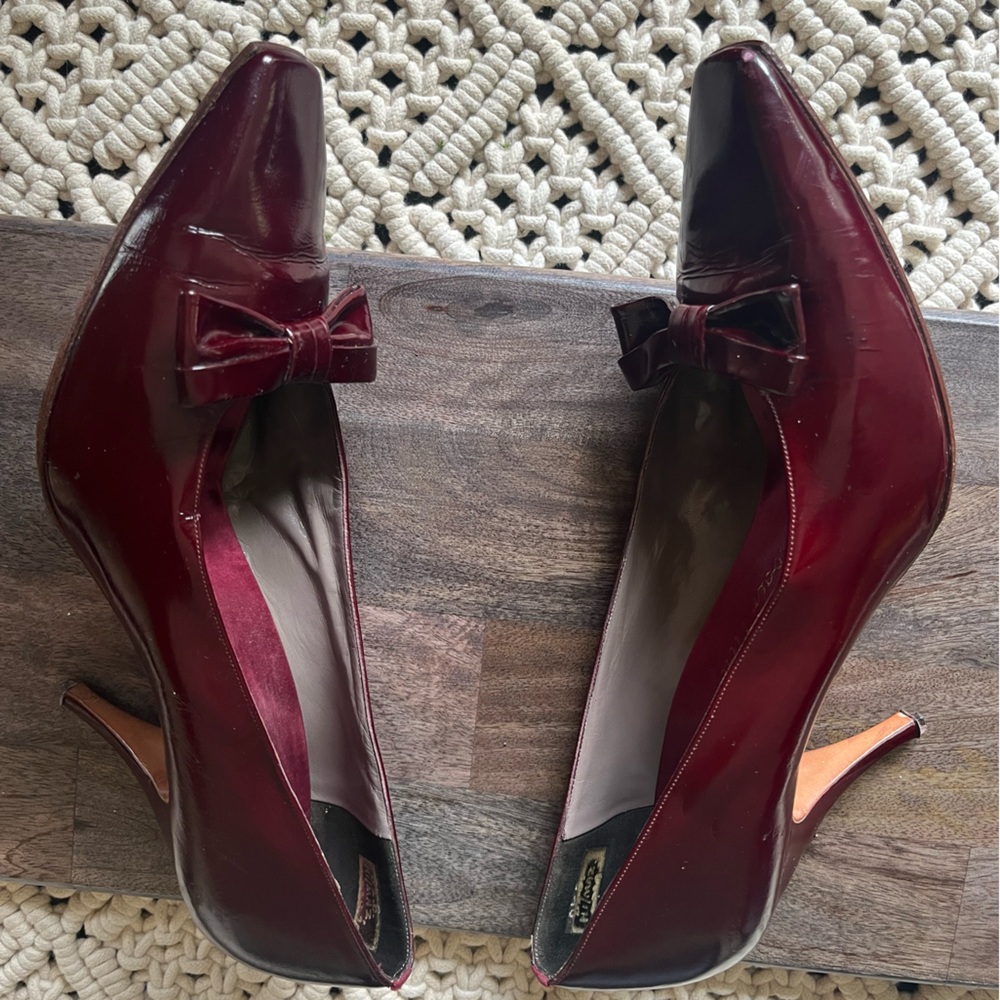 Dior Roger Vivier Vintage Maroon Leather Heels with Bow Size 8.5 Excellent